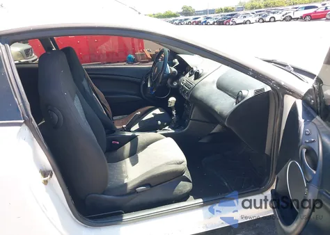 2001 Mercury Cougar I4 z USA, uszkodzony, nr VIN 1ZWFT603715604222